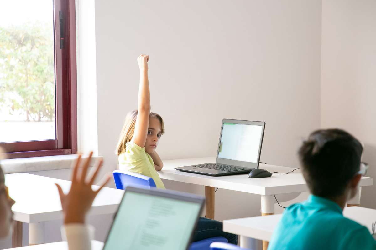 Hackers aseguran haber robado datos de miles de alumnos de 3.000 colegios italianos